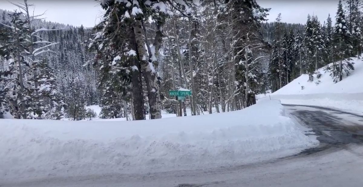 Winter storm that struck Sierra Nevada heads across US
